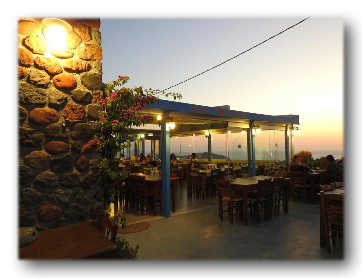 Golden Stone Santorini Suites Akrotírion Exteriér fotografie