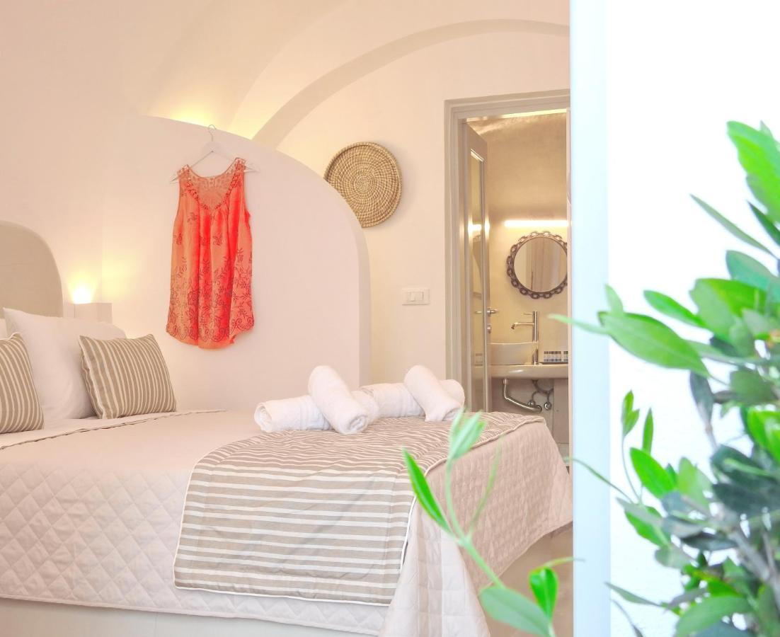 Golden Stone Santorini Suites Akrotírion Exteriér fotografie